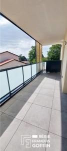 For rent Lyon-9eme-arrondissement 3 rooms 62 m2 Rhone (69009) photo 2