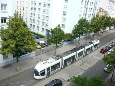 For rent Lyon-7eme-arrondissement 2 rooms 42 m2 Rhone (69007) photo 2