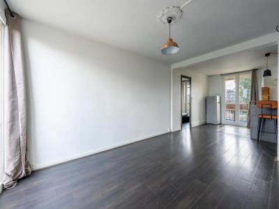 For sale Bordeaux 4 rooms 67 m2 Gironde (33800) photo 1