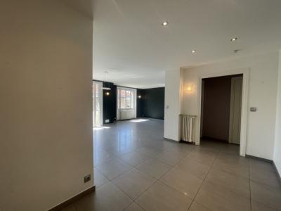 For rent Lyon-4eme-arrondissement 2 rooms 73 m2 Rhone (69004) photo 1