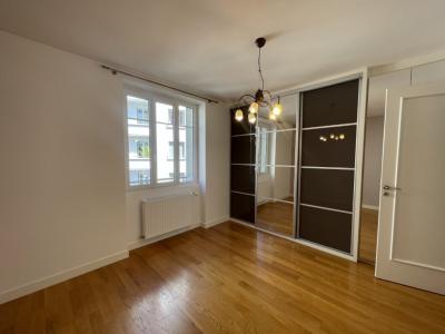 For rent Lyon-4eme-arrondissement 2 rooms 73 m2 Rhone (69004) photo 4