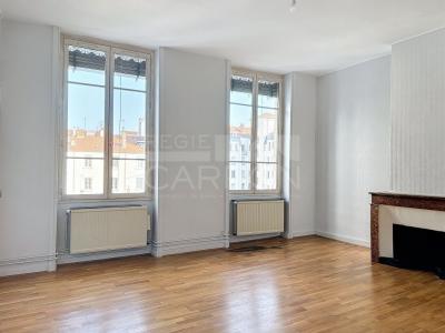 For rent Lyon-7eme-arrondissement 3 rooms 110 m2 Rhone (69007) photo 0