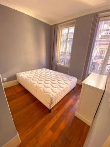 For rent Paris-10eme-arrondissement 2 rooms 33 m2 Paris (75010) photo 3