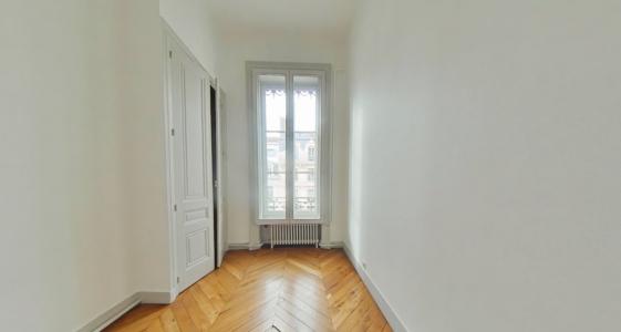 Louer Appartement Lyon-6eme-arrondissement 1992 euros