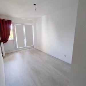 For sale CHAMPVERT 2 AMANTS 3 rooms 53 m2 Rhone (69009) photo 4