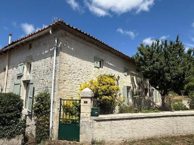 For sale 6 rooms 168 m2 Charente (16460) photo 0