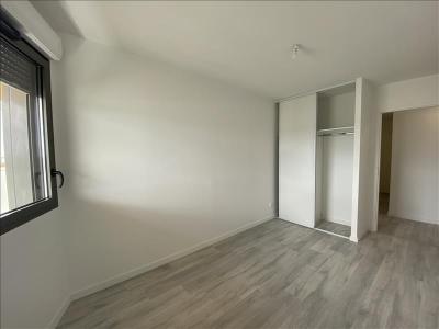 For rent Bordeaux 3 rooms 69 m2 Gironde (33800) photo 4