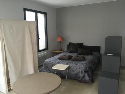 For rent Bordeaux 1 room 35 m2 Gironde (33000) photo 1