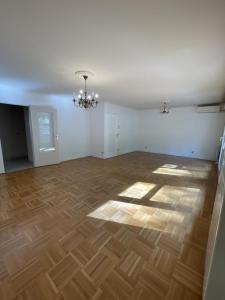 Louer Appartement 77 m2 Lyon-8eme-arrondissement