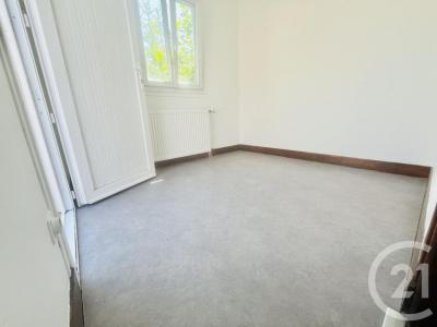 For rent Saint-priest-taurion 3 rooms 60 m2 Haute vienne (87480) photo 2