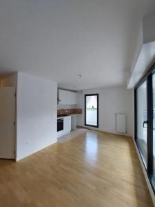 For rent Issy-les-moulineaux 4 rooms 93 m2 Hauts de Seine (92130) photo 1