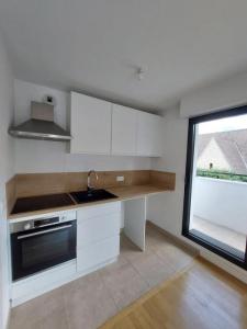 For rent Issy-les-moulineaux 3 rooms 55 m2 Hauts de Seine (92130) photo 1