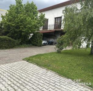 For sale Aubiere 300 m2 Puy de dome (63170) photo 0