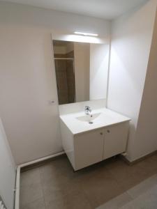 For rent Nantes 2 rooms 48 m2 Loire atlantique (44000) photo 4