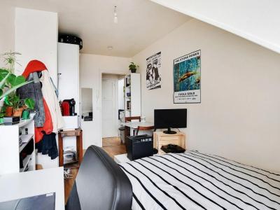 Louer Appartement 13 m2 Paris-18eme-arrondissement