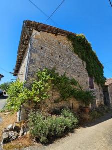 For sale 3 rooms 110 m2 Charente (16700) photo 4