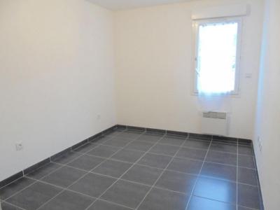 For rent Miramas 3 rooms 58 m2 Bouches du Rhone (13140) photo 2