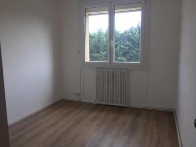 Louer Appartement 65 m2 Neuves-maisons