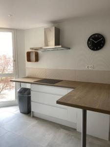 For rent Lyon-8eme-arrondissement 4 rooms 75 m2 Rhone (69008) photo 2