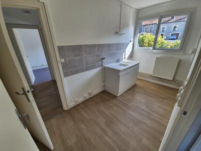 Louer Appartement 60 m2 Montherme