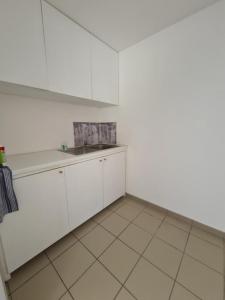 Louer Commerce 92 m2 Quillan