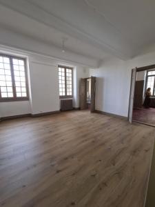 Louer Appartement 101 m2 Limoux
