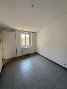 For rent Marseille-1er-arrondissement 2 rooms 49 m2 Bouches du Rhone (13001) photo 3