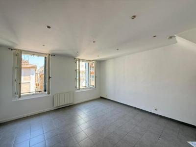 For rent Marseille-1er-arrondissement 2 rooms 49 m2 Bouches du Rhone (13001) photo 4