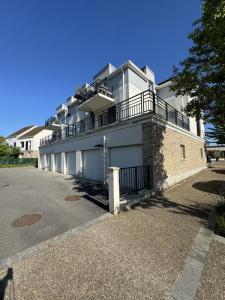 Annonce Location 3 pices Appartement Elancourt 78