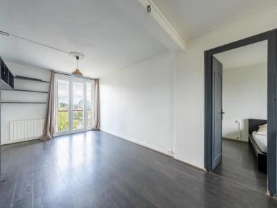 For sale Bordeaux 4 rooms 67 m2 Gironde (33800) photo 3