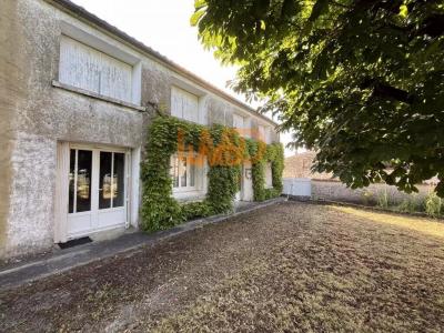 For sale Saint-georges-de-longuepierre 7 rooms 163 m2 Charente maritime (17470) photo 0