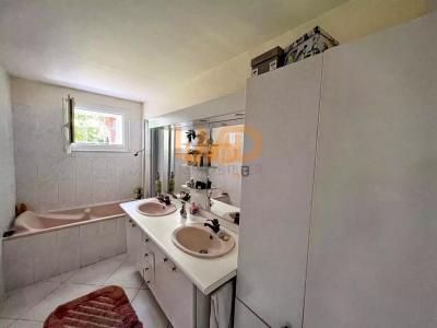 For sale Saint-georges-de-longuepierre 7 rooms 163 m2 Charente maritime (17470) photo 4
