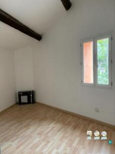 Louer Appartement 48 m2 Poussan