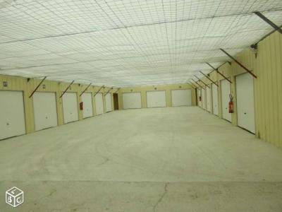 Louer Parking 12 m2 Corze