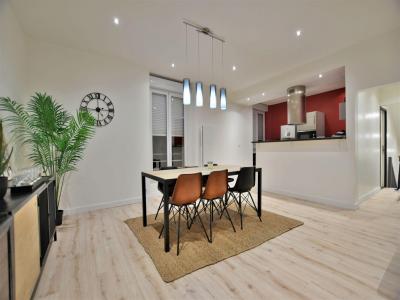For sale CENTRE   PLACE TRAVOT 3 rooms 74 m2 Maine et loire (49300) photo 2
