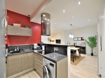 For sale CENTRE   PLACE TRAVOT 3 rooms 74 m2 Maine et loire (49300) photo 4