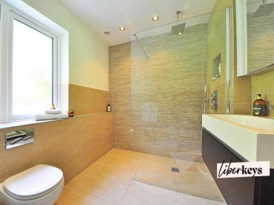 For sale Bayonne 4 rooms 84 m2 Pyrenees atlantiques (64100) photo 2
