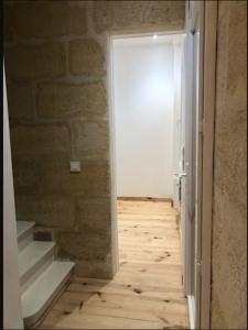 For rent Bordeaux 2 rooms 39 m2 Gironde (33000) photo 2