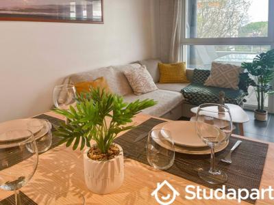 Louer Appartement Marseille-8eme-arrondissement 980 euros