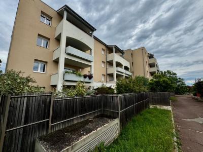 For sale Isle-d'abeau 4 rooms 84 m2 Isere (38080) photo 0