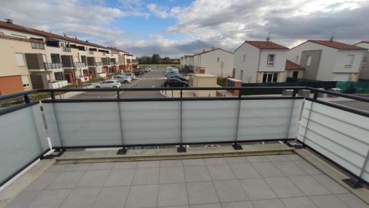 Louer Appartement 63 m2 Villate