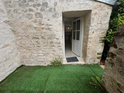 Louer Appartement 17 m2 Vineuil-saint-firmin