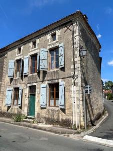 Annonce Vente 8 pices Maison Aigre 16