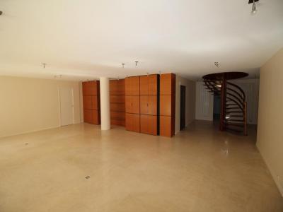 Louer Appartement 283 m2 Nantes