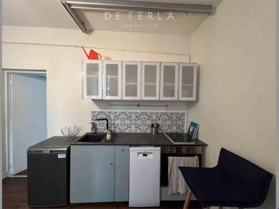 Louer Appartement 33 m2 Paris-14eme-arrondissement