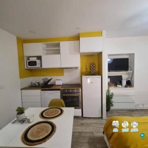 For rent Villabe 1 room 28 m2 Essonne (91100) photo 0