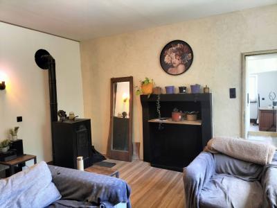 For sale NORD EST MAYENNE 3 rooms 42 m2 Mayenne (53700) photo 2