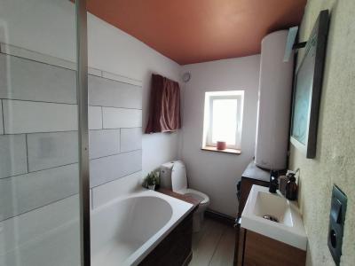 For sale NORD EST MAYENNE 3 rooms 42 m2 Mayenne (53700) photo 3