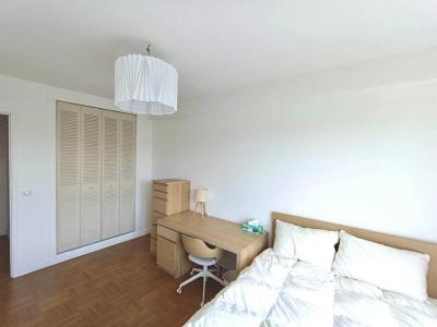 Louer Appartement Paris-16eme-arrondissement 2400 euros