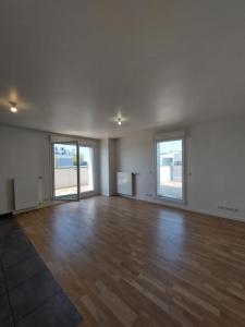 For rent Rueil-malmaison 3 rooms 66 m2 Hauts de Seine (92500) photo 2
